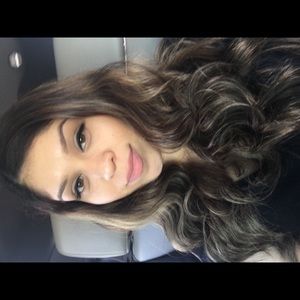 Meet your Posher, Rebecca